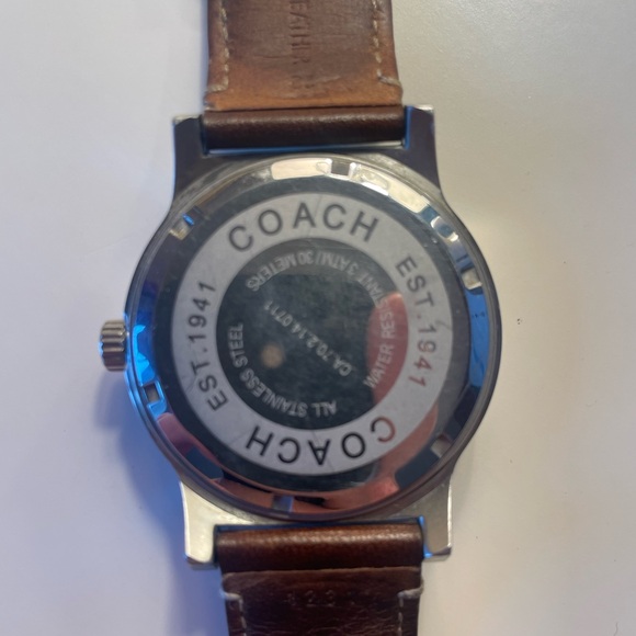 COACH Men’s Watch Tan Leather - Picture 5 of 5